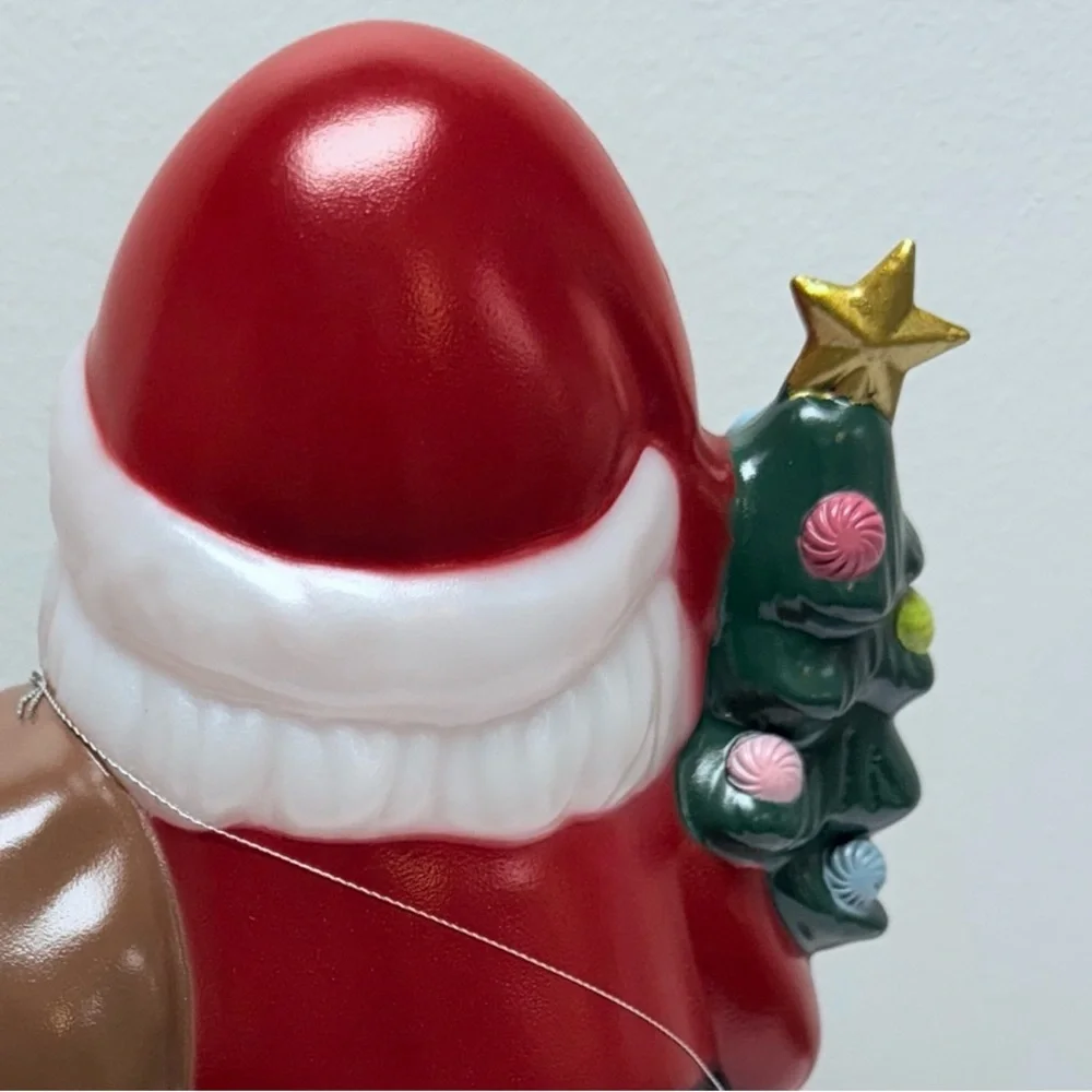 New! Santa holding Christmas Tree 12